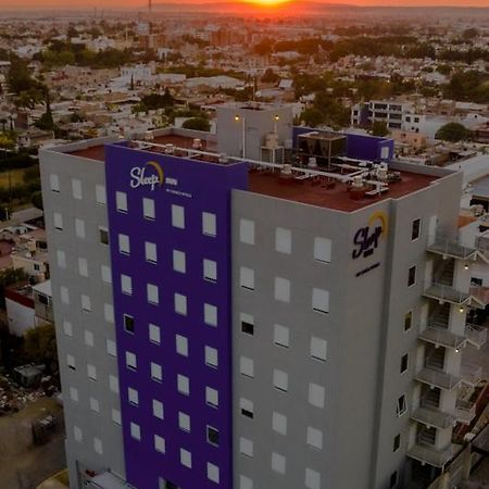Sleep Inn Leon Antares Bagian luar foto