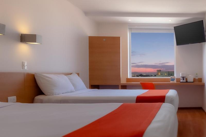 Sleep Inn Leon Antares Bagian luar foto
