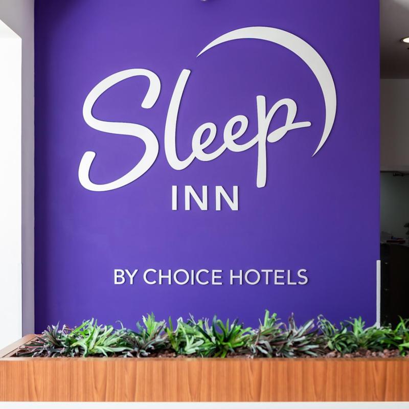 Sleep Inn Leon Antares Bagian luar foto