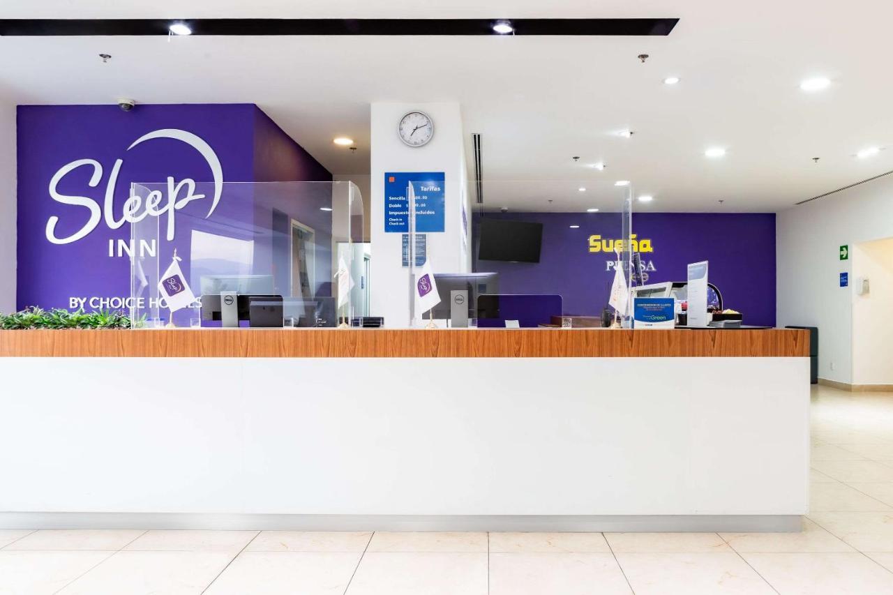 Sleep Inn Leon Antares Bagian luar foto