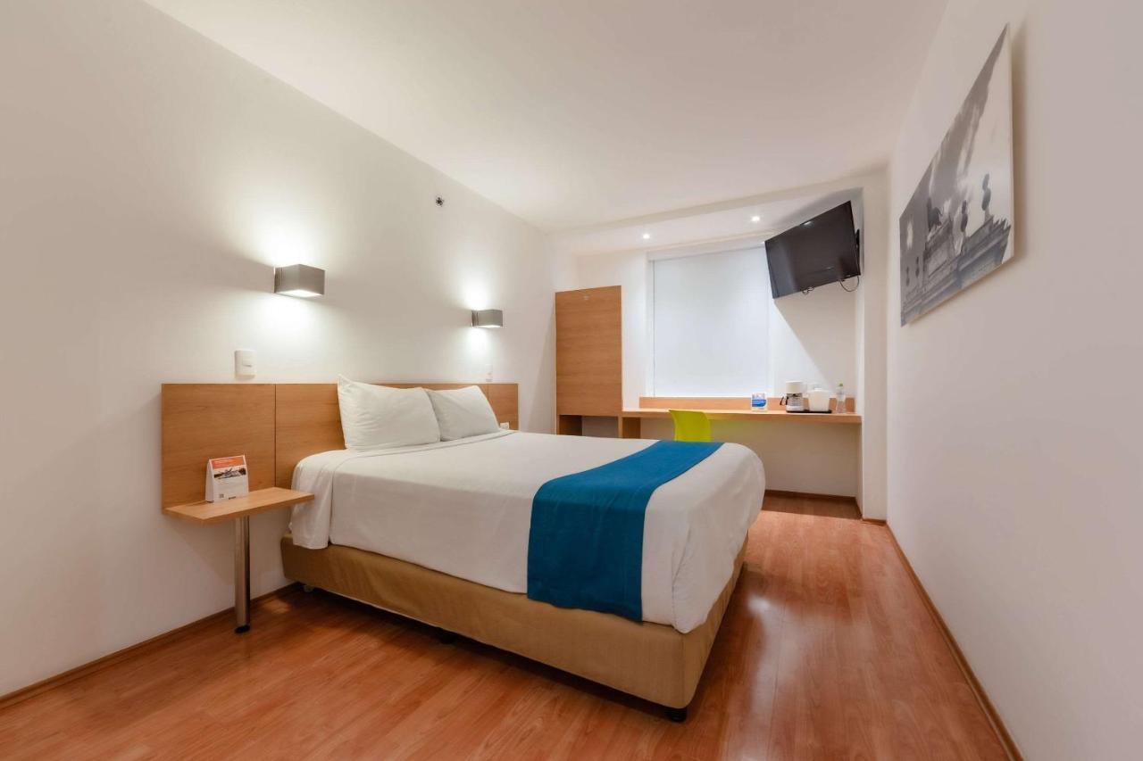 Sleep Inn Leon Antares Bagian luar foto